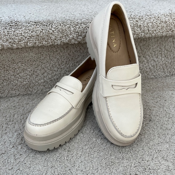 Patina Zoe chunky lug sole loafer - Picture 6 of 10